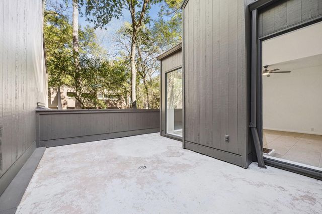 259 Litchfield Lane 66, Houston, TX 77024