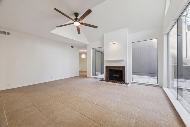 259 Litchfield Lane 66, Houston, TX 77024