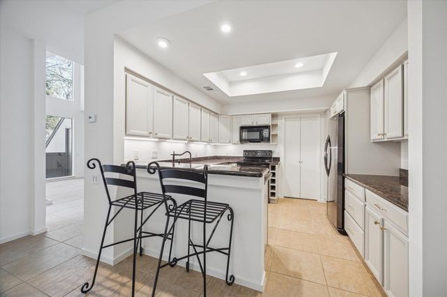 259 Litchfield Lane 66, Houston, TX 77024