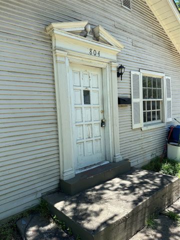 804 N Sherman Street, Ennis, TX 75119