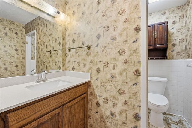 806 Mary Lake Drive, Bryan, TX 77802