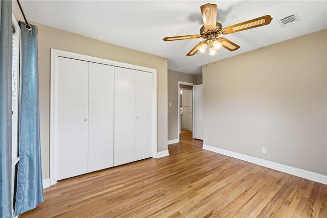 806 Mary Lake Drive, Bryan, TX 77802