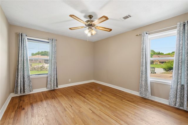 806 Mary Lake Drive, Bryan, TX 77802