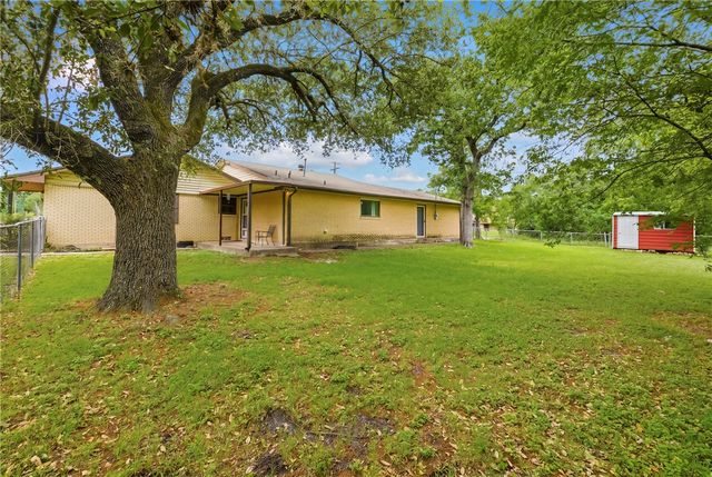 806 Mary Lake Drive, Bryan, TX 77802