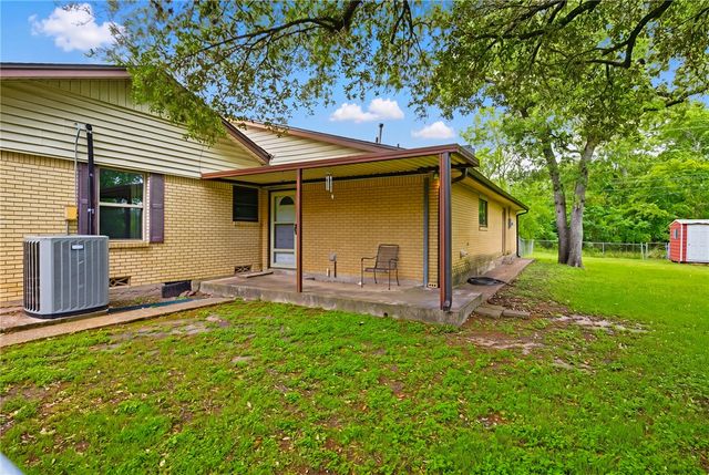 806 Mary Lake Drive, Bryan, TX 77802