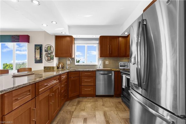 345 Mango ST 406, Fort Myers Beach, FL 33931