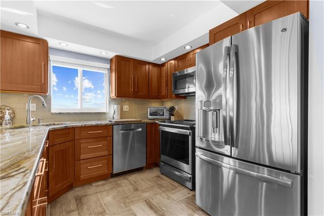 345 Mango ST 406, Fort Myers Beach, FL 33931