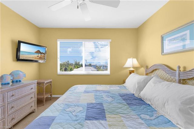 345 Mango ST 406, Fort Myers Beach, FL 33931