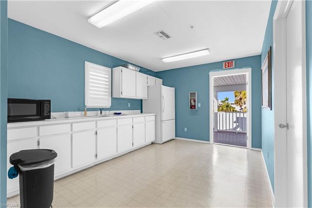 345 Mango ST 406, Fort Myers Beach, FL 33931