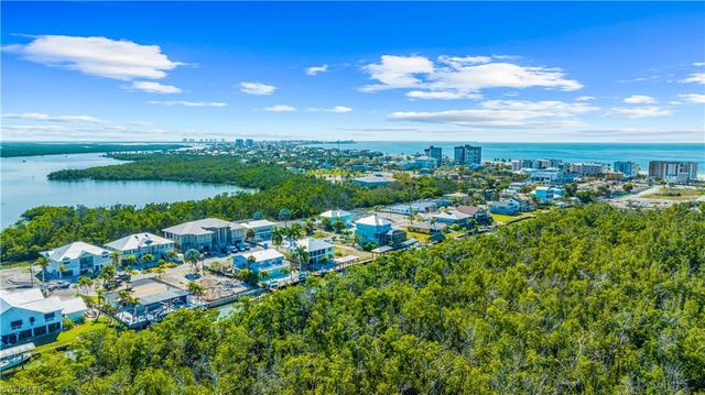 345 Mango ST 406, Fort Myers Beach, FL 33931