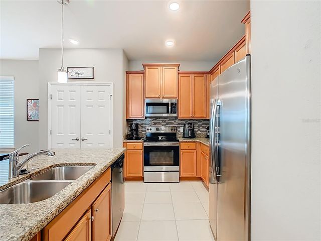 2009 LAZIO LOOP, Poinciana, FL 34759