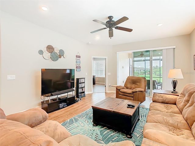 2009 LAZIO LOOP, Poinciana, FL 34759