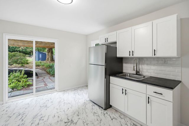 77 MORTON AVE, Trenton, NJ 08610