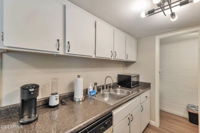 4215 N 81ST Street, Scottsdale, AZ 85251