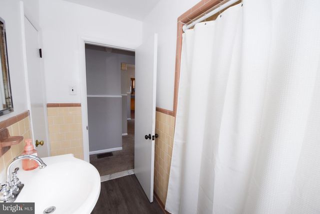 8300 BEAR CREEK DR, Baltimore, MD 21222