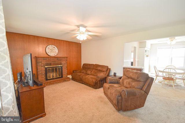 8300 BEAR CREEK DR, Baltimore, MD 21222