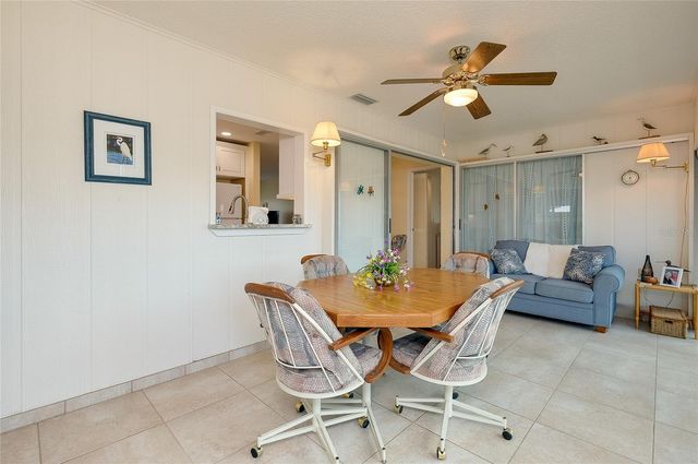 92 CIRCLEWOOD DRIVE B3-1, Venice, FL 34293