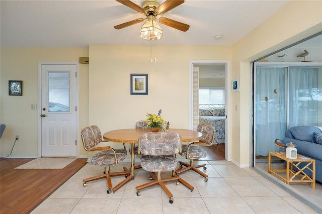 92 CIRCLEWOOD DRIVE B3-1, Venice, FL 34293