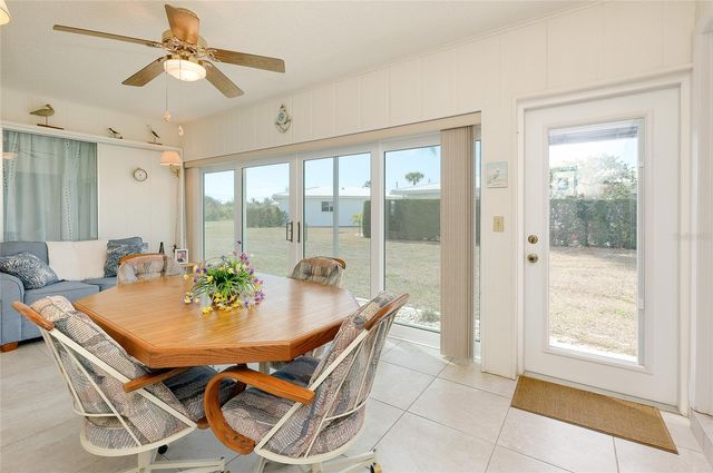 92 CIRCLEWOOD DRIVE B3-1, Venice, FL 34293