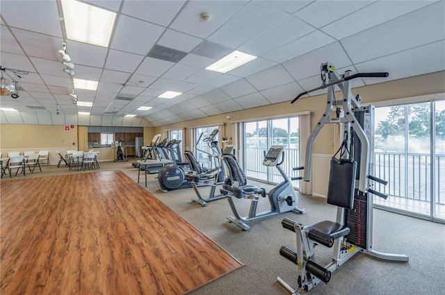 92 CIRCLEWOOD DRIVE B3-1, Venice, FL 34293