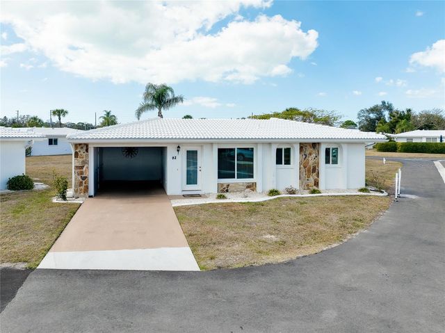 92 CIRCLEWOOD DRIVE B3-1, Venice, FL 34293