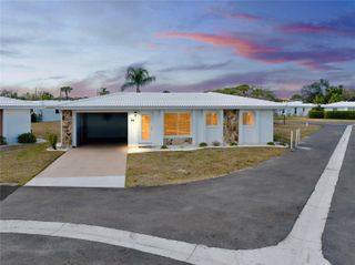 92 CIRCLEWOOD DRIVE B3-1, Venice, FL 34293