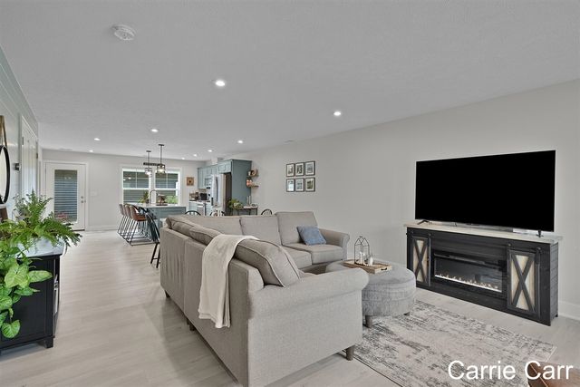 6857 Old Town Square, Rockford, MI 49341