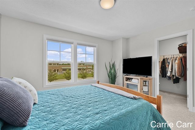 6857 Old Town Square, Rockford, MI 49341