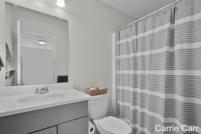 6857 Old Town Square, Rockford, MI 49341