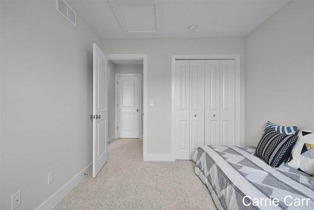 6857 Old Town Square, Rockford, MI 49341