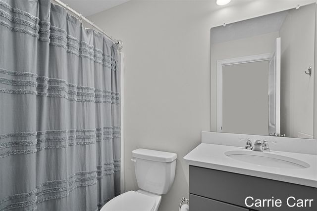 6857 Old Town Square, Rockford, MI 49341