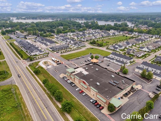 6857 Old Town Square, Rockford, MI 49341