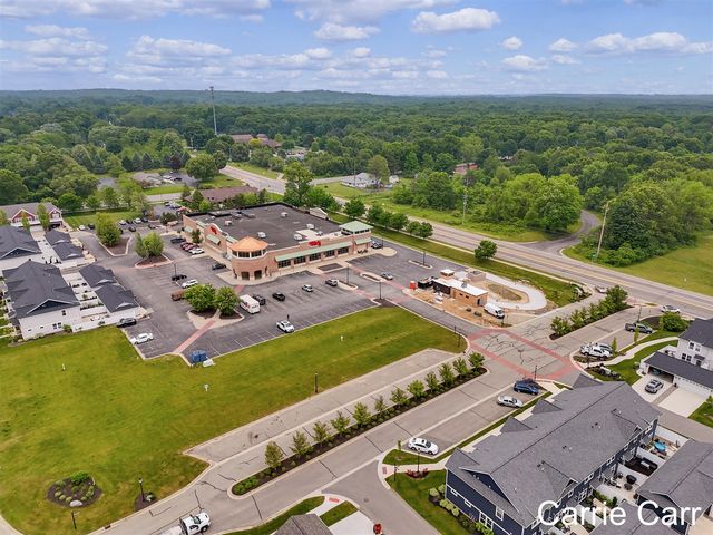 6857 Old Town Square, Rockford, MI 49341