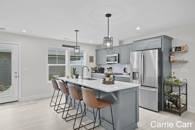 6857 Old Town Square, Rockford, MI 49341