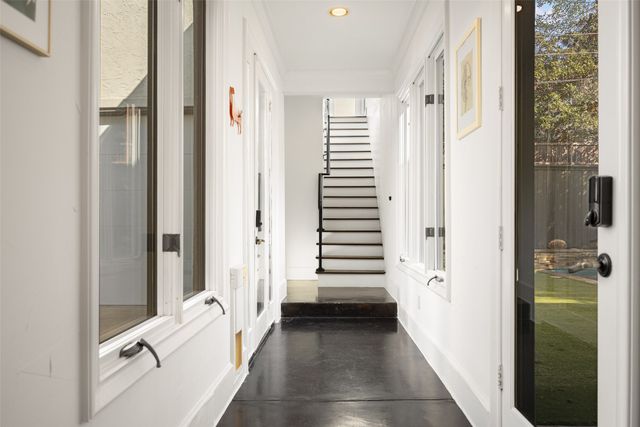 6713 Lake Circle Drive, Dallas, TX 75214