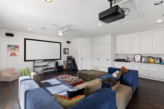 6713 Lake Circle Drive, Dallas, TX 75214