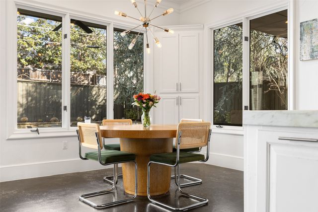 6713 Lake Circle Drive, Dallas, TX 75214