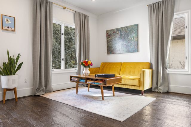 6713 Lake Circle Drive, Dallas, TX 75214