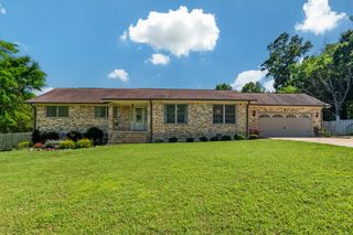 301 Payton Trl, Fayetteville, TN 37334