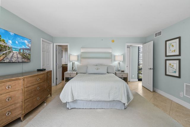 3000 N Ocean Drive 9h, Singer Island, FL 33404