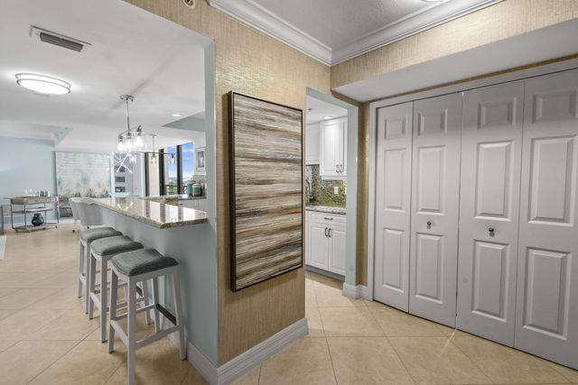 3000 N Ocean Drive 9h, Singer Island, FL 33404