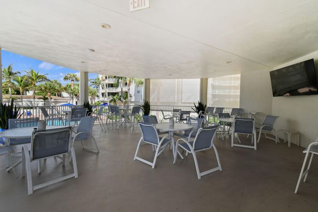 3000 N Ocean Drive 9h, Singer Island, FL 33404