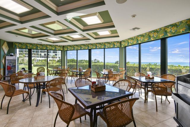 3000 N Ocean Drive 9h, Singer Island, FL 33404