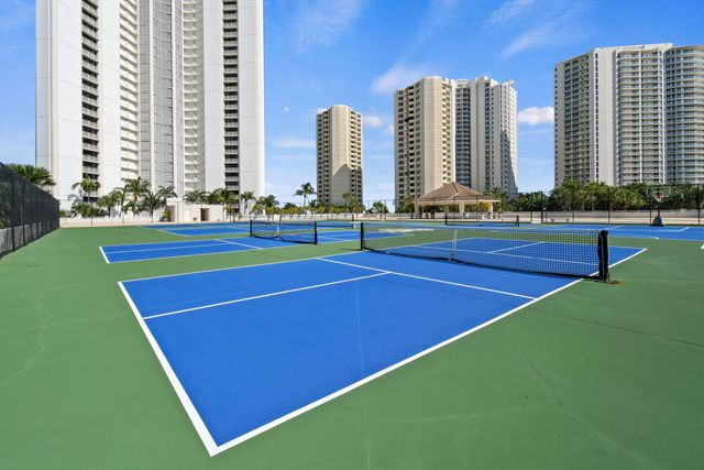 3000 N Ocean Drive 9h, Singer Island, FL 33404