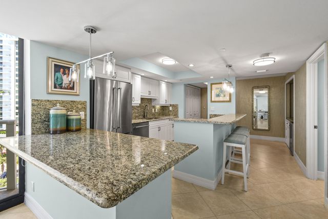 3000 N Ocean Drive 9h, Singer Island, FL 33404