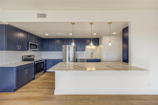 2001 Holcombe Boulevard 2203, Houston, TX 77030