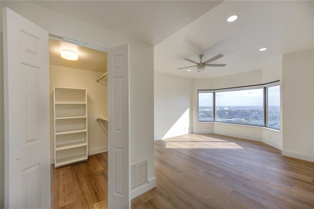 2001 Holcombe Boulevard 2203, Houston, TX 77030