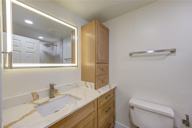 2001 Holcombe Boulevard 2203, Houston, TX 77030