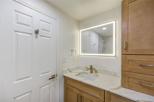 2001 Holcombe Boulevard 2203, Houston, TX 77030