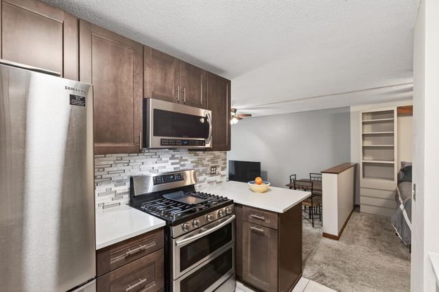 1601 N Innsbruck Drive 379, Fridley, MN 55432